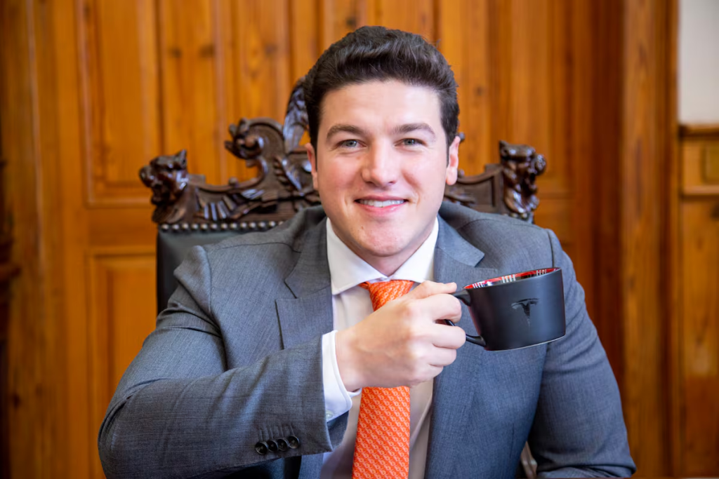 La Deuda Estatal De Nuevo León Alcanza Niveles Críticos. Samuel García Compromete El Erario Por Obras De Movilidad Que No Se Terminan, Como El Metro Estatal.