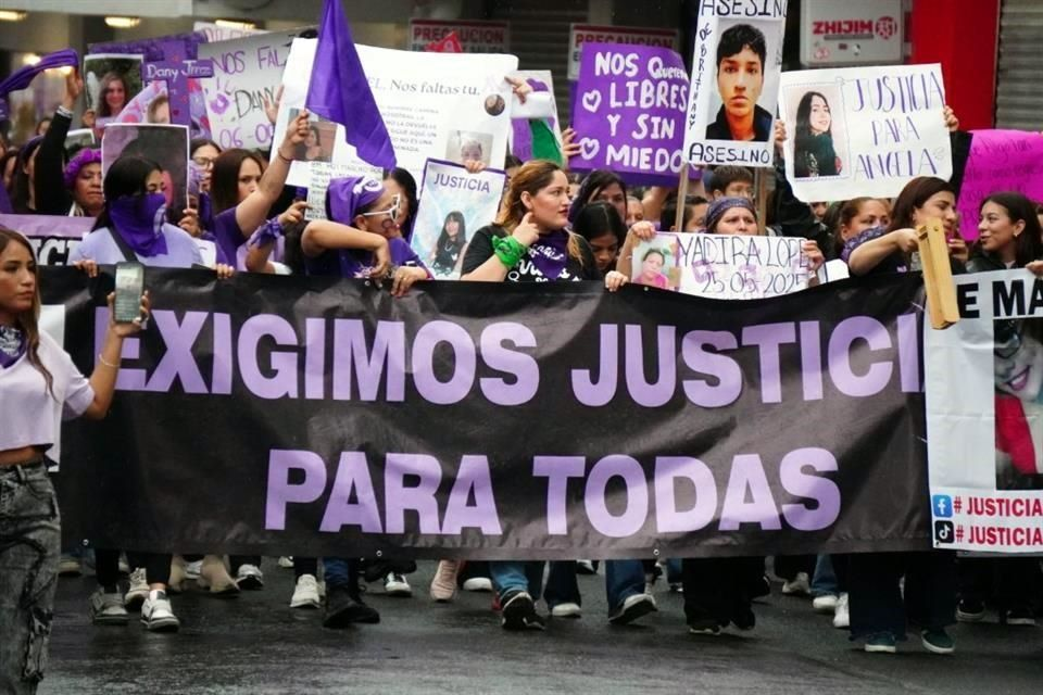 En La Marcha 8 De Marzo Denuncian Que Mariana No Es Aliada Ante La Violencia En Nuevo León. Exigen Justicia Al Estado Por La Violencia Contra La Mujer En Nl.