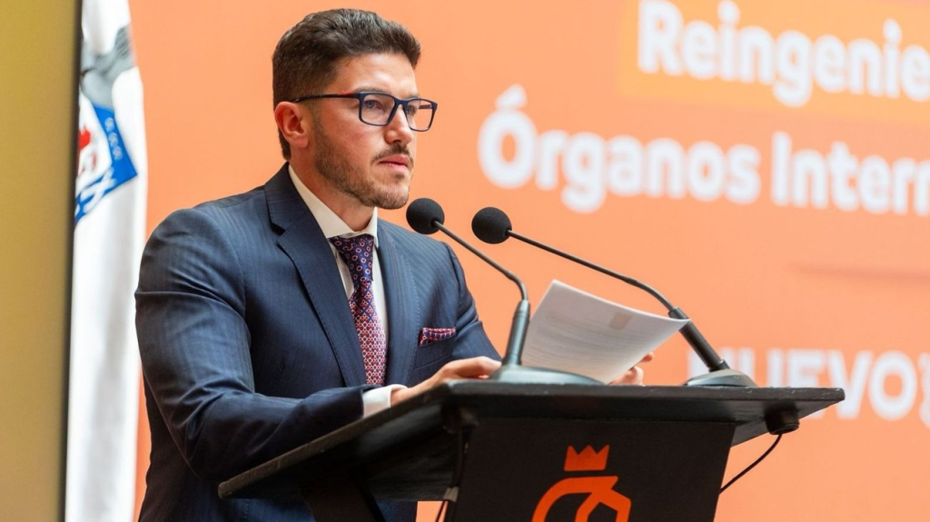 La Inacción Estatal De Samuel Ante La Falla En El Aeropuerto Preocupa. Reportan Riesgos En Luces De Aproximación Y Falta De Seguridad Para Nuevo León.