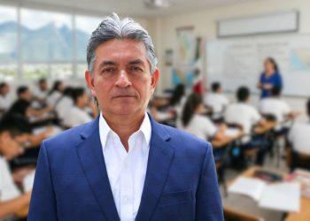 Juan Paura pacta el recorte de clases en Nuevo León